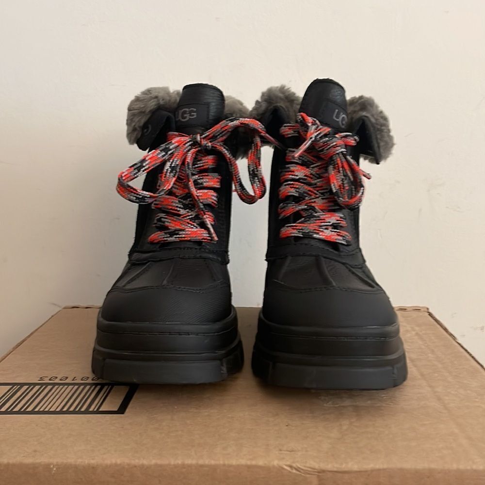 UGG Ashton Addie Boots Black USA Women Size 6/UK 4/EU 37 - Picture 4 of 10